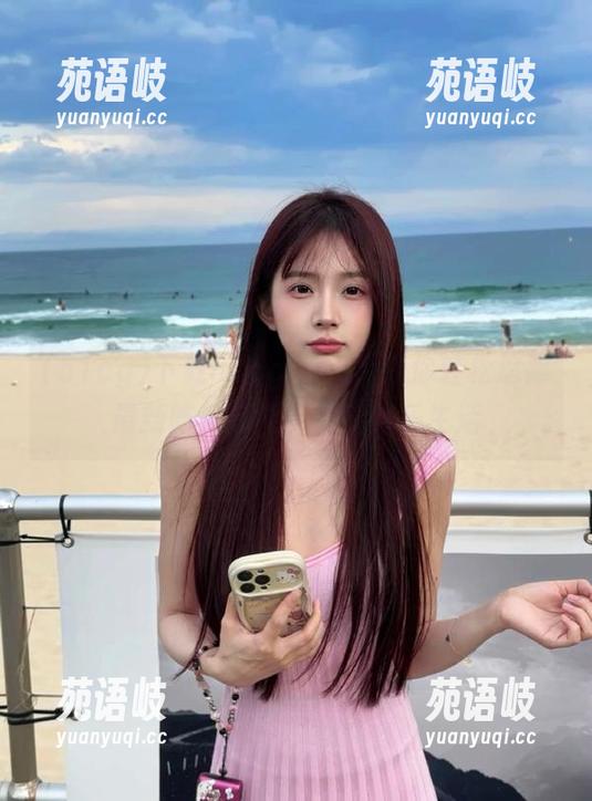 下载51cg.cim，让你轻松追踪最新吃瓜新闻，尽享娱乐生活