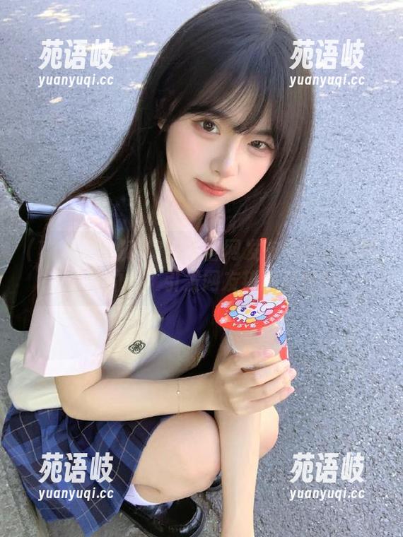 718娱乐官网发布的吃瓜爆料是真的吗？引发网友热议与猜测