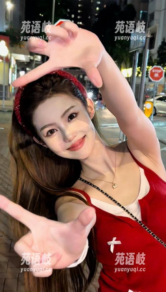 加入cgw，在线获取八卦，直达你心中最爱的吃瓜内容！