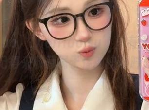‘heiliao.su’里有无数好瓜，记得来收藏属于你的快乐时光！