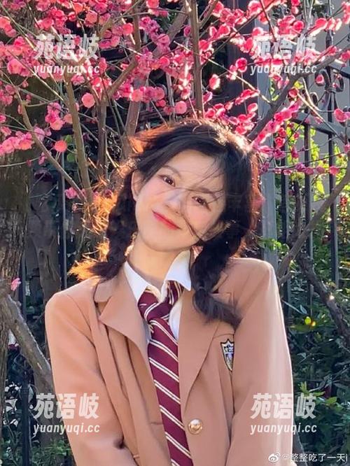 吃瓜网 吃瓜网站爆料内容丰富:首页视频带你走进娱乐圈的背后故事,真相大揭晓!