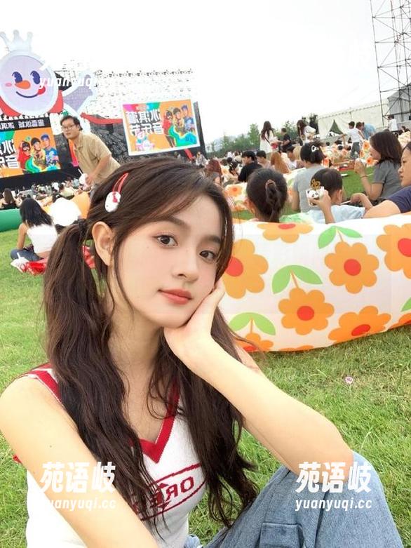 在线分享精彩瞬间，我爱51吃瓜网助你成为吃瓜达人！
