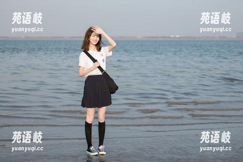 下载“黑料不打烊”APP，收藏那些让人忍俊不禁的正能量故事