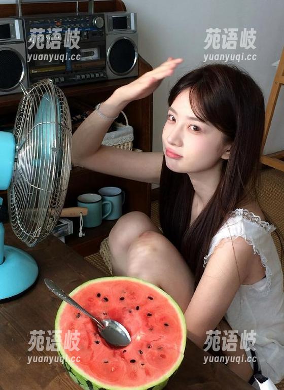 黑料不打烊 吃瓜网51黑料不打烊苹果版揭示真相,娱乐圈内幕尽在掌握之中