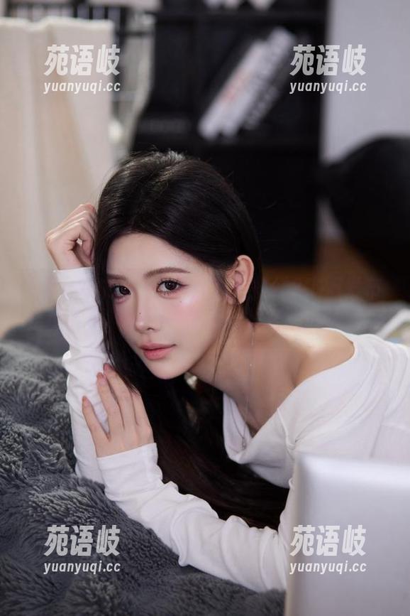 在线黑料不打烊2025发布全新视频，带你一起感受娱乐圈的风云！