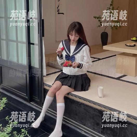 “黑料网在线看”App：你身边的娱乐探子，带你洞察明星背后的故事！